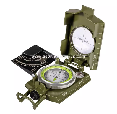 Những biện pháp phòng ngừa nào nên được thực hiện khi sử dụng la bàn hình lăng trụ?